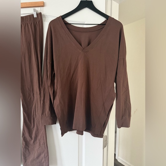 Brown Stretchy Soft Long Sleeve Top + Flare Pant (2-piece set!) - Size Small - Picture 6 of 11
